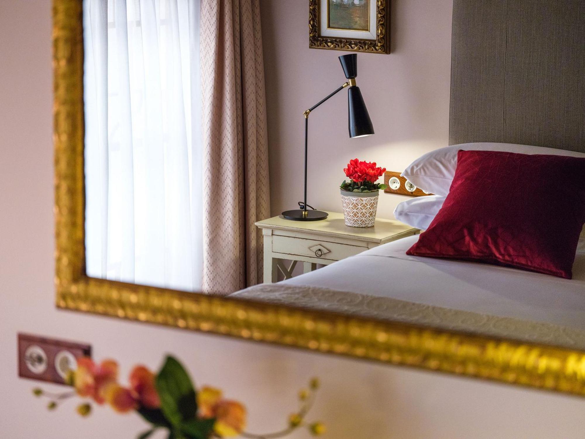 Deluxe Room spa access