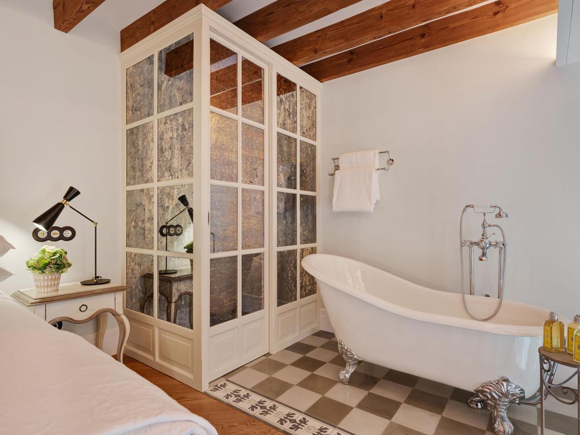 Duplex Suite Spa Access